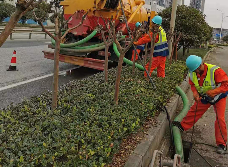镜湖市政管道清淤